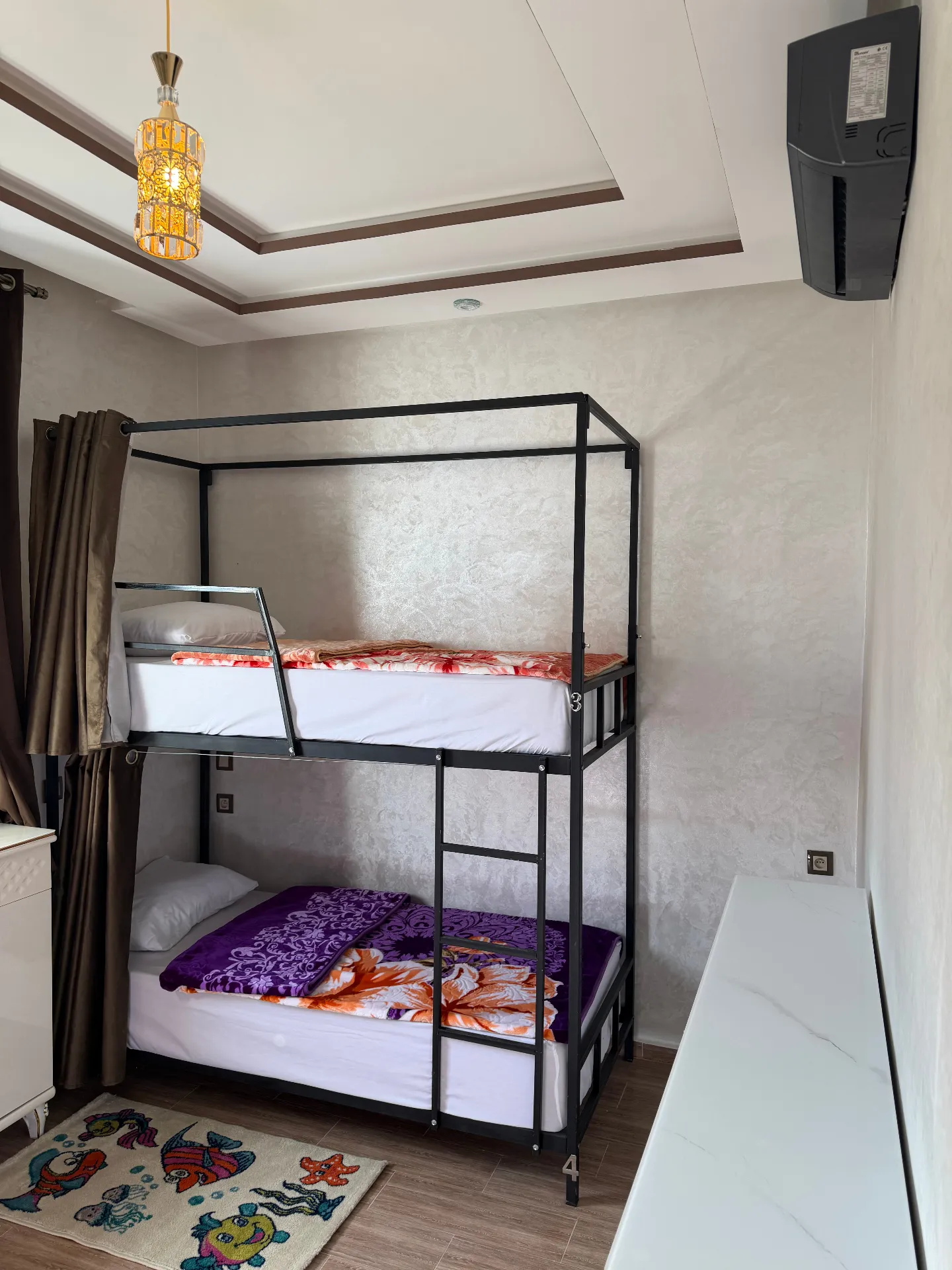Bunk bed room
